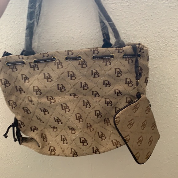 Handbag - Picture 2 of 7